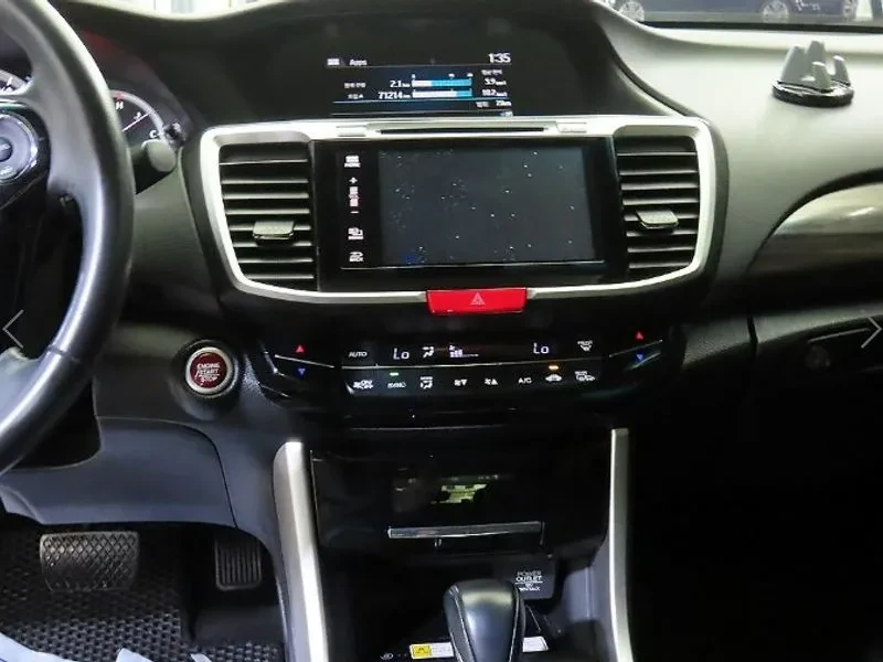 Honda Accord 2.4 - САМО 30% АВАНС, снимка 11 - Автомобили и джипове - 56220023