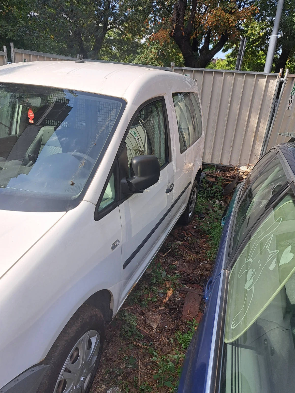 VW Caddy 2.0 ecofuel , снимка 14 - Автомобили и джипове - 53615009