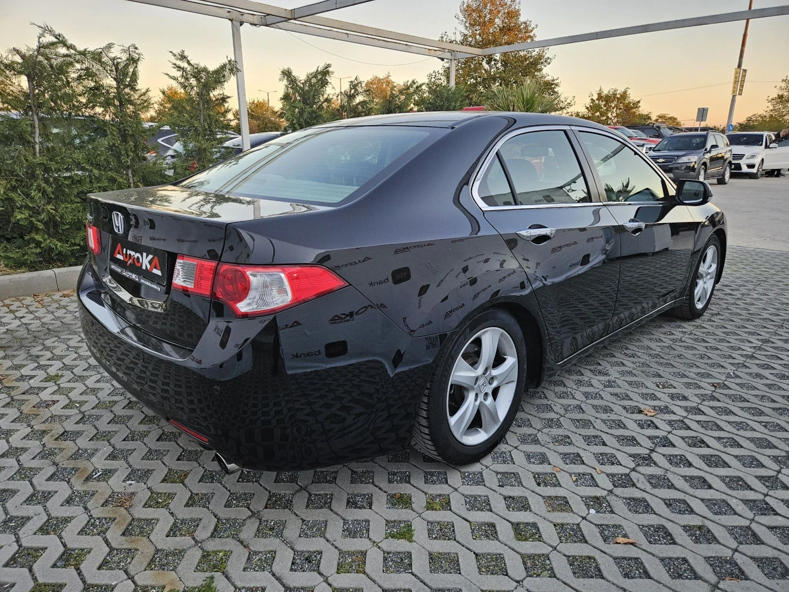 Honda Accord 2.4i-201кс= АВТОМАТ= EXECUTIVE= СЕДАН= СЕРВ.ИСТОРИ - изображение 3