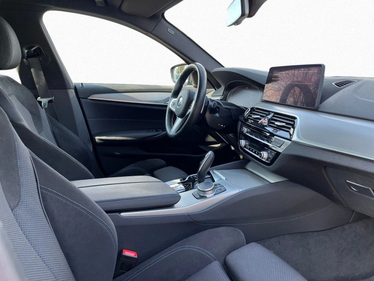 BMW 530 M-SPORT/286HP/HUD/LAZER/PDC/NAVI/CAM/AMBI/197v | Mobile.bg   11