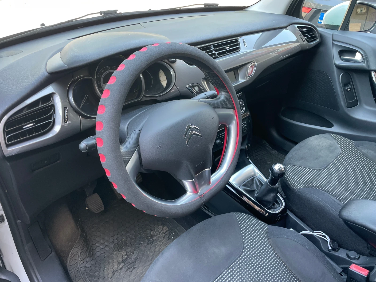 Citroen C3 1.0 - изображение 7