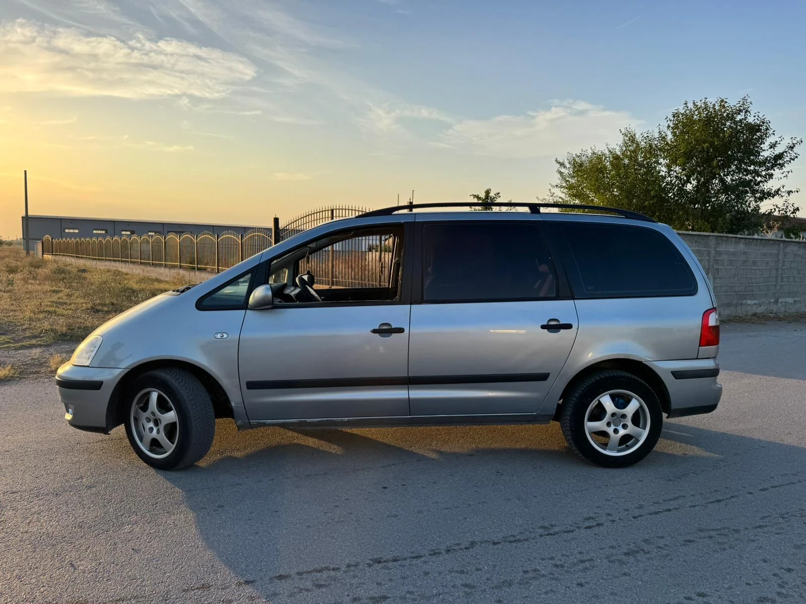 Ford Galaxy  - изображение 2