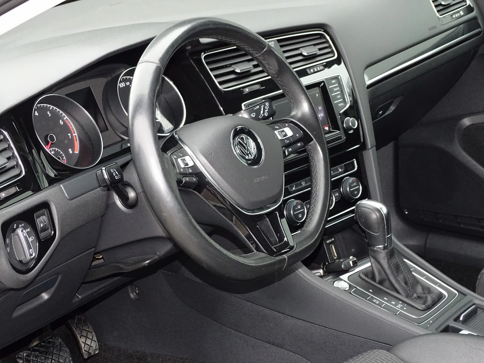 VW Golf * _1.4TSI_DSG_* 140 ����_*  | Mobile.bg � ����������� 10