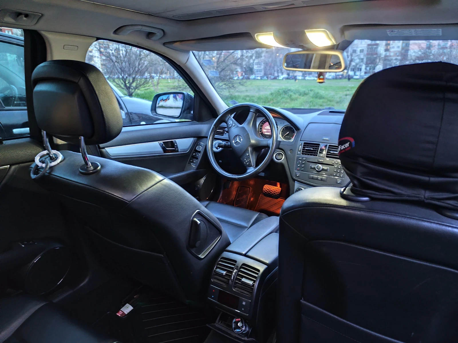 Mercedes-Benz C 320 СDI, снимка 13 - Автомобили и джипове - 53904465