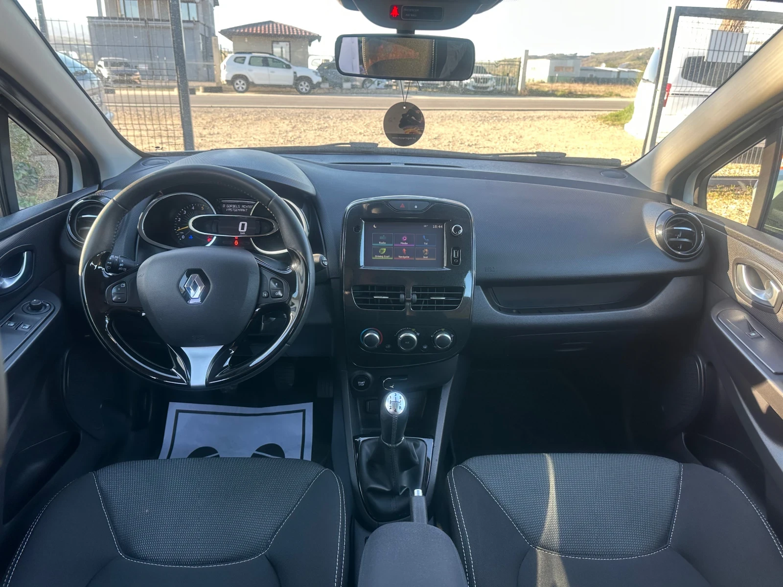 Renault Clio, снимка 8 - Автомобили и джипове - 54138282