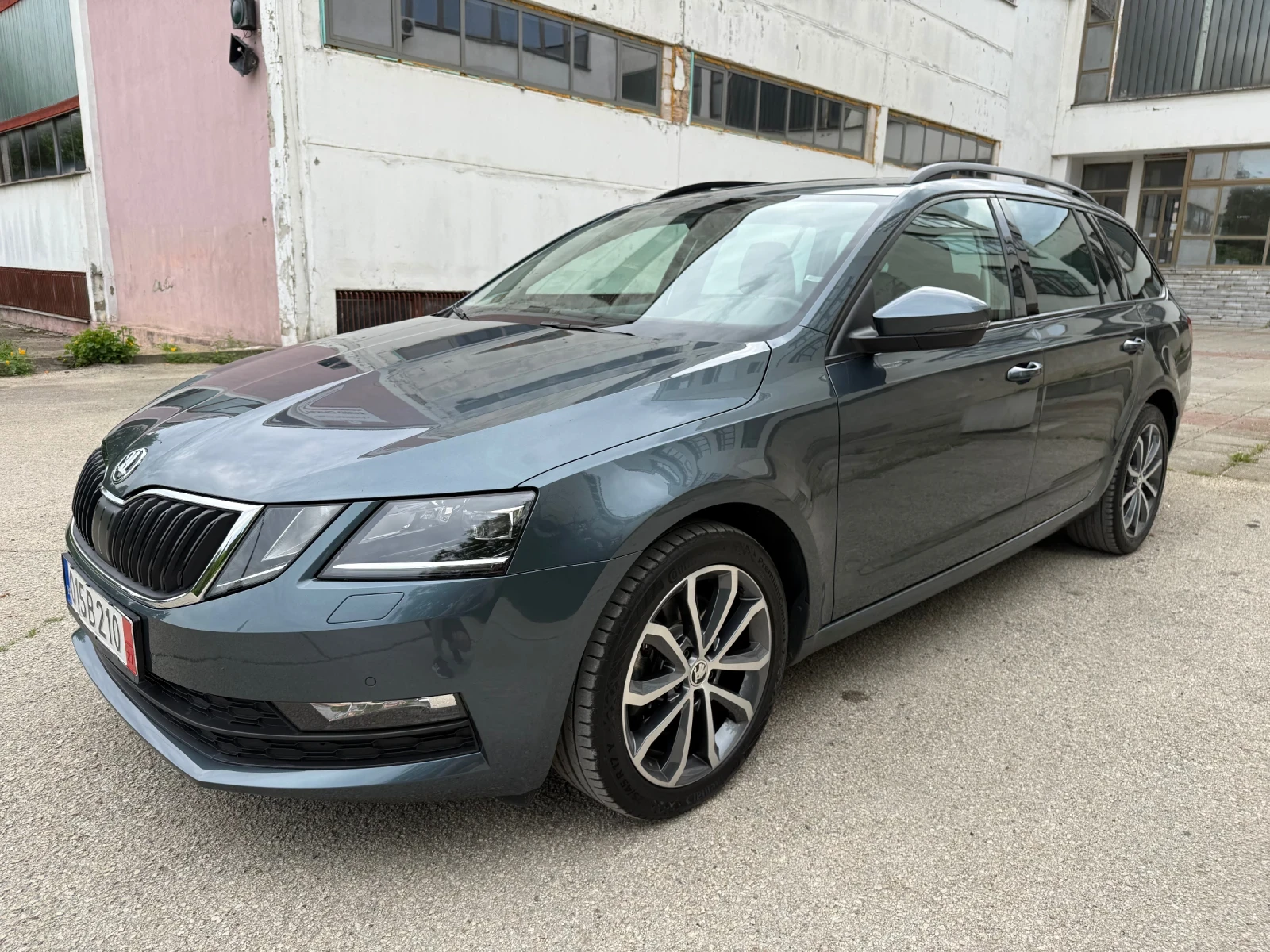 Skoda Octavia 1.8 TSi / 4x4 / DSG, снимка 7 - Автомобили и джипове - 54742665
