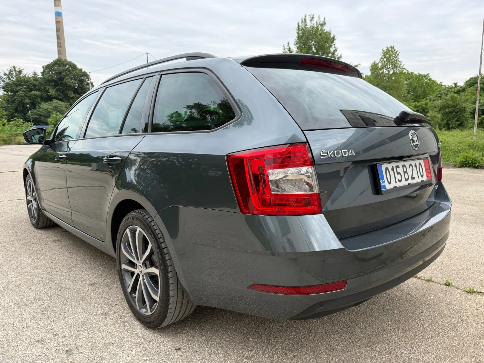 Skoda Octavia 1.8 TSi / 4x4 / DSG, снимка 5 - Автомобили и джипове - 54742665