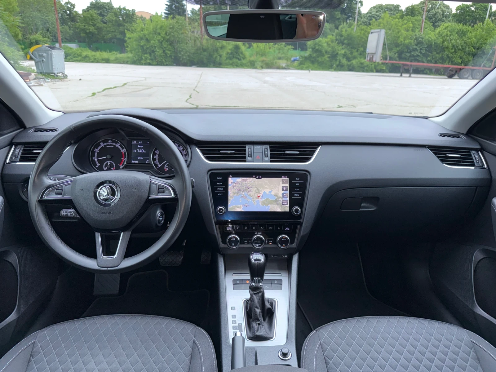 Skoda Octavia 1.8 TSi / 4x4 / DSG, снимка 8 - Автомобили и джипове - 54742665
