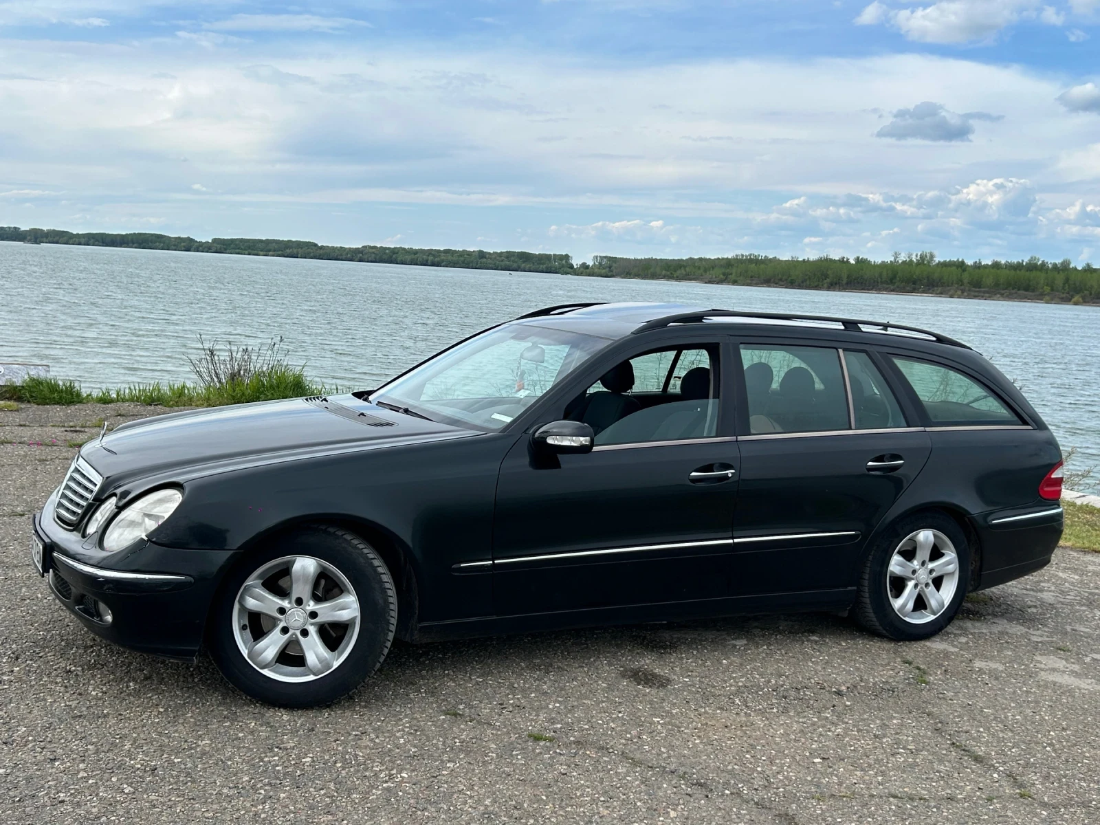 Mercedes-Benz E 270, снимка 2 - Автомобили и джипове - 54874196