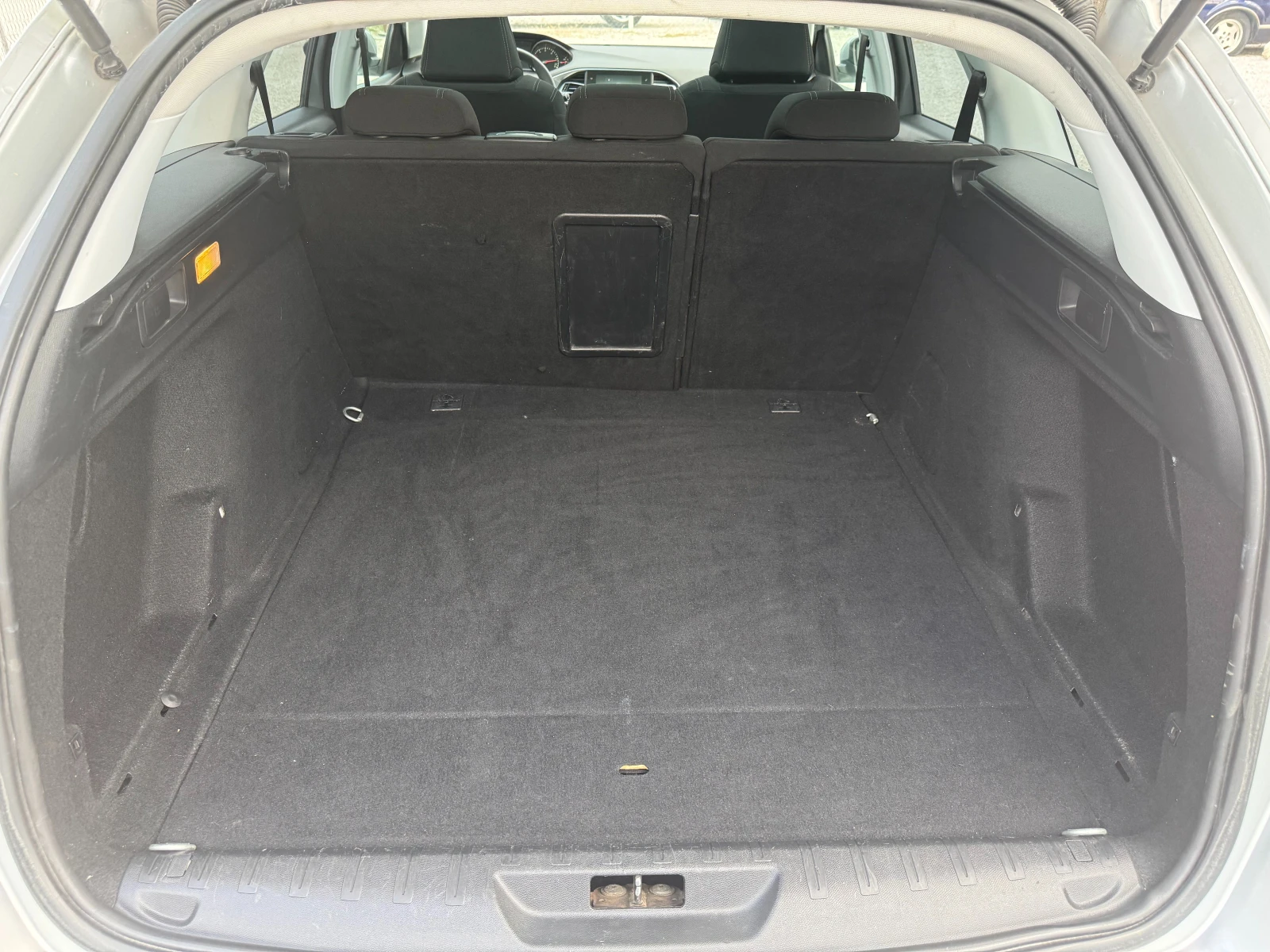 Peugeot 308 GT Line TOP , снимка 14 - Автомобили и джипове - 54947354