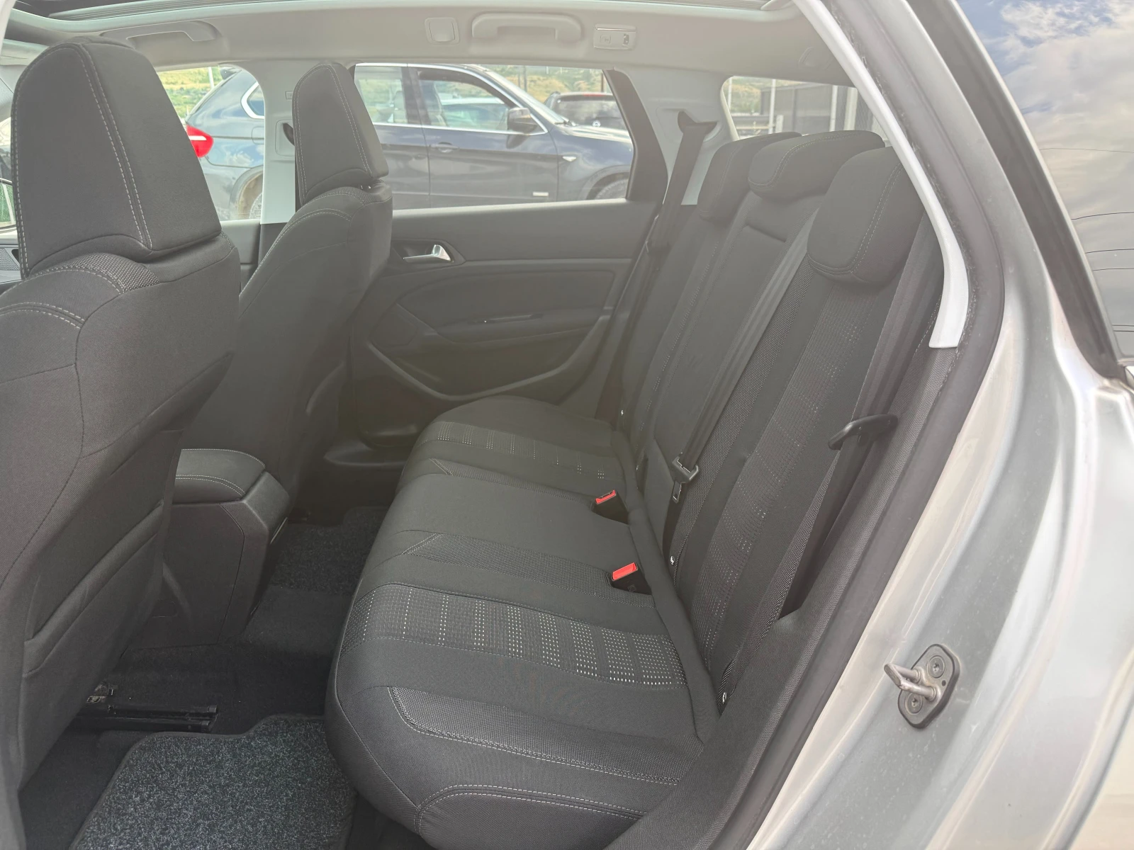 Peugeot 308 GT Line TOP , снимка 9 - Автомобили и джипове - 54947354