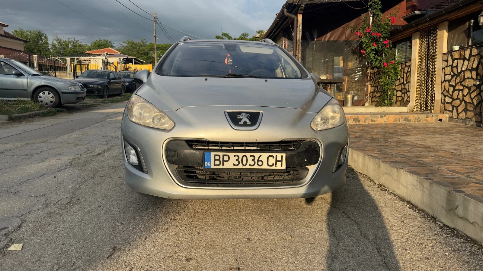Peugeot 308 ОБСЛУЖЕНА/РЕМЪК
