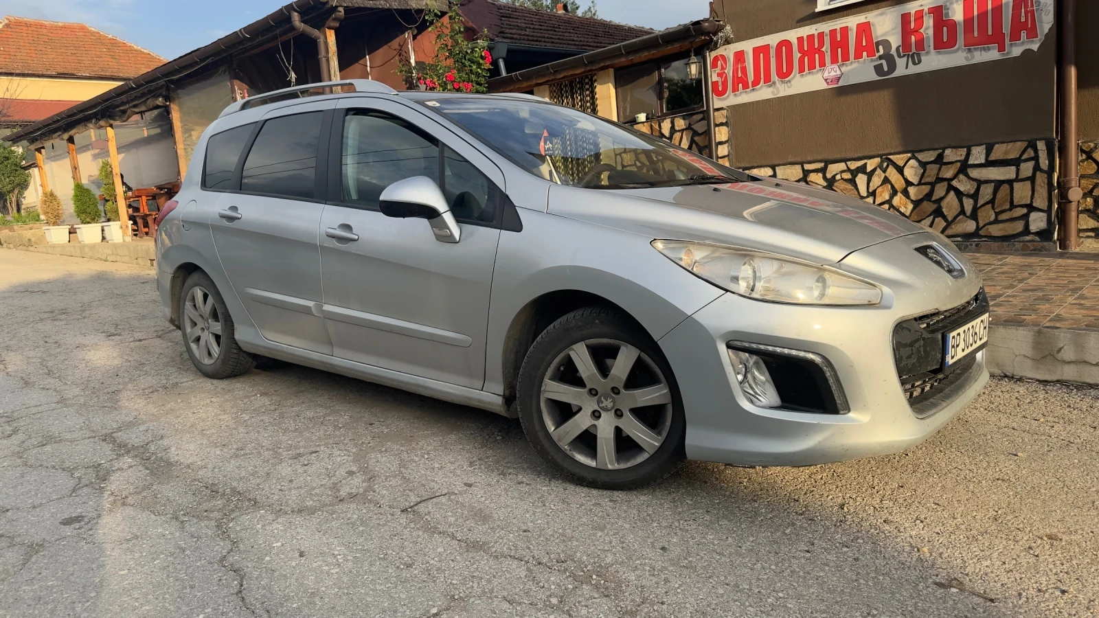 Peugeot 308 ОБСЛУЖЕНА/РЕМЪК, снимка 2 - Автомобили и джипове - 55073320