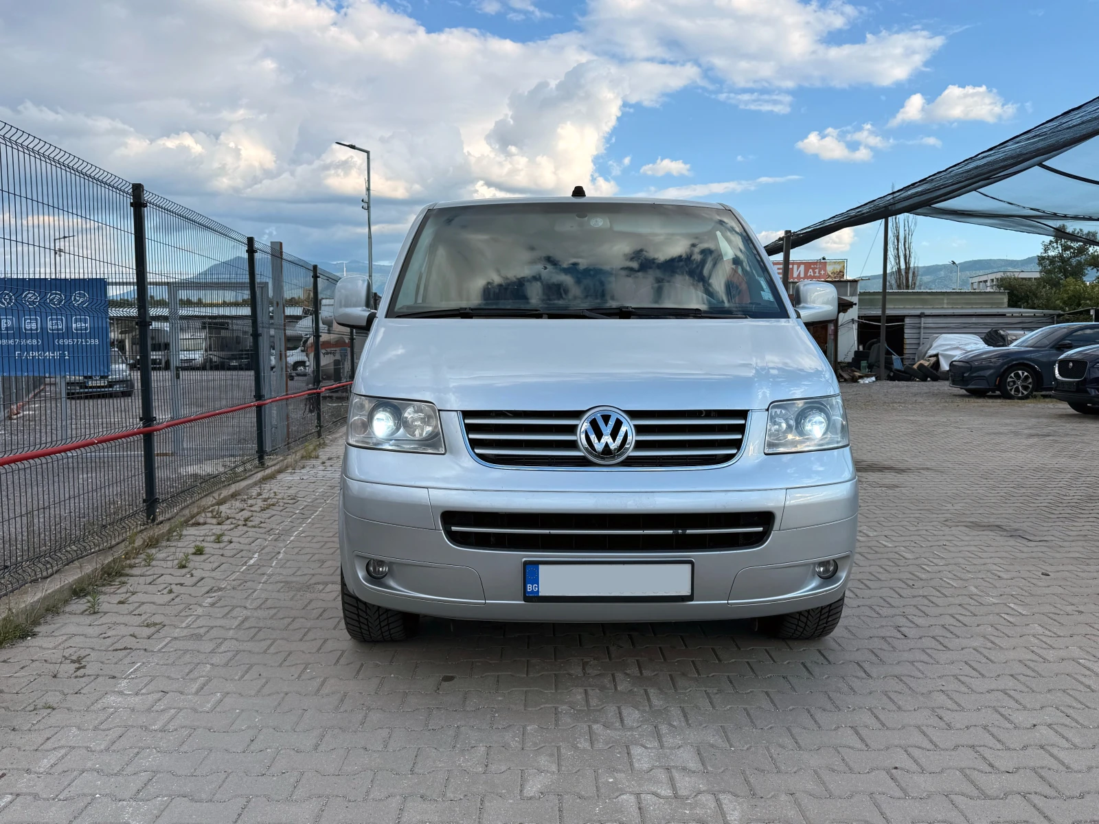 VW Multivan Камера, Подгрев, Печка!, снимка 2 - Автомобили и джипове - 55354671