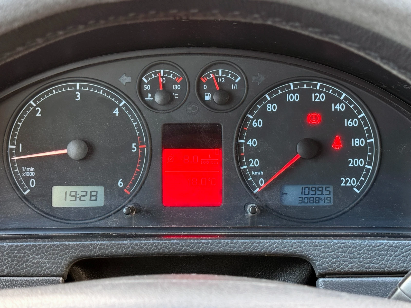 VW Multivan Камера, Подгрев, Печка!, снимка 14 - Автомобили и джипове - 55354671