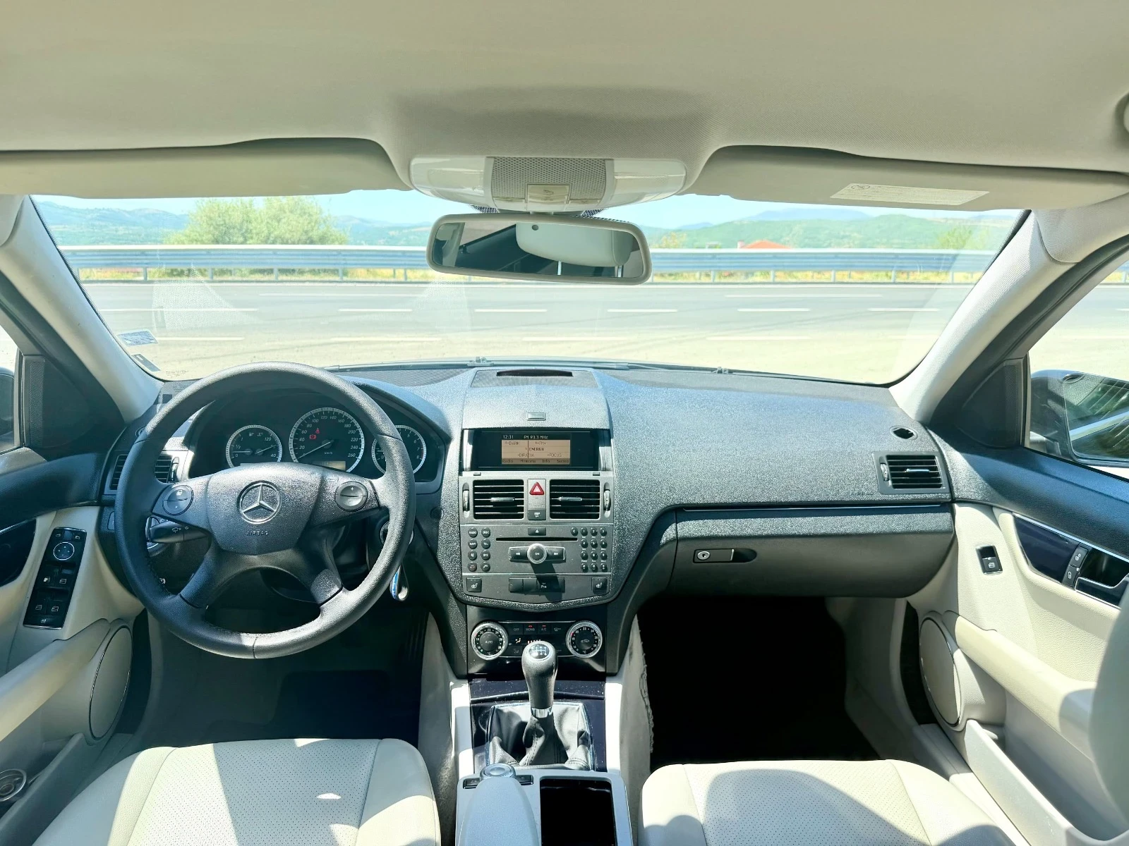 Mercedes-Benz C 180 Kompresor Benzin/Gaz, снимка 13 - Автомобили и джипове - 55621590