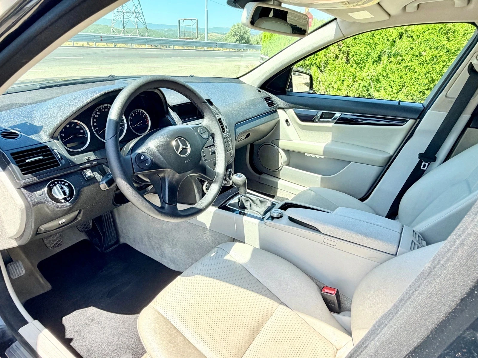 Mercedes-Benz C 180 Kompresor Benzin/Gaz, снимка 10 - Автомобили и джипове - 55621590