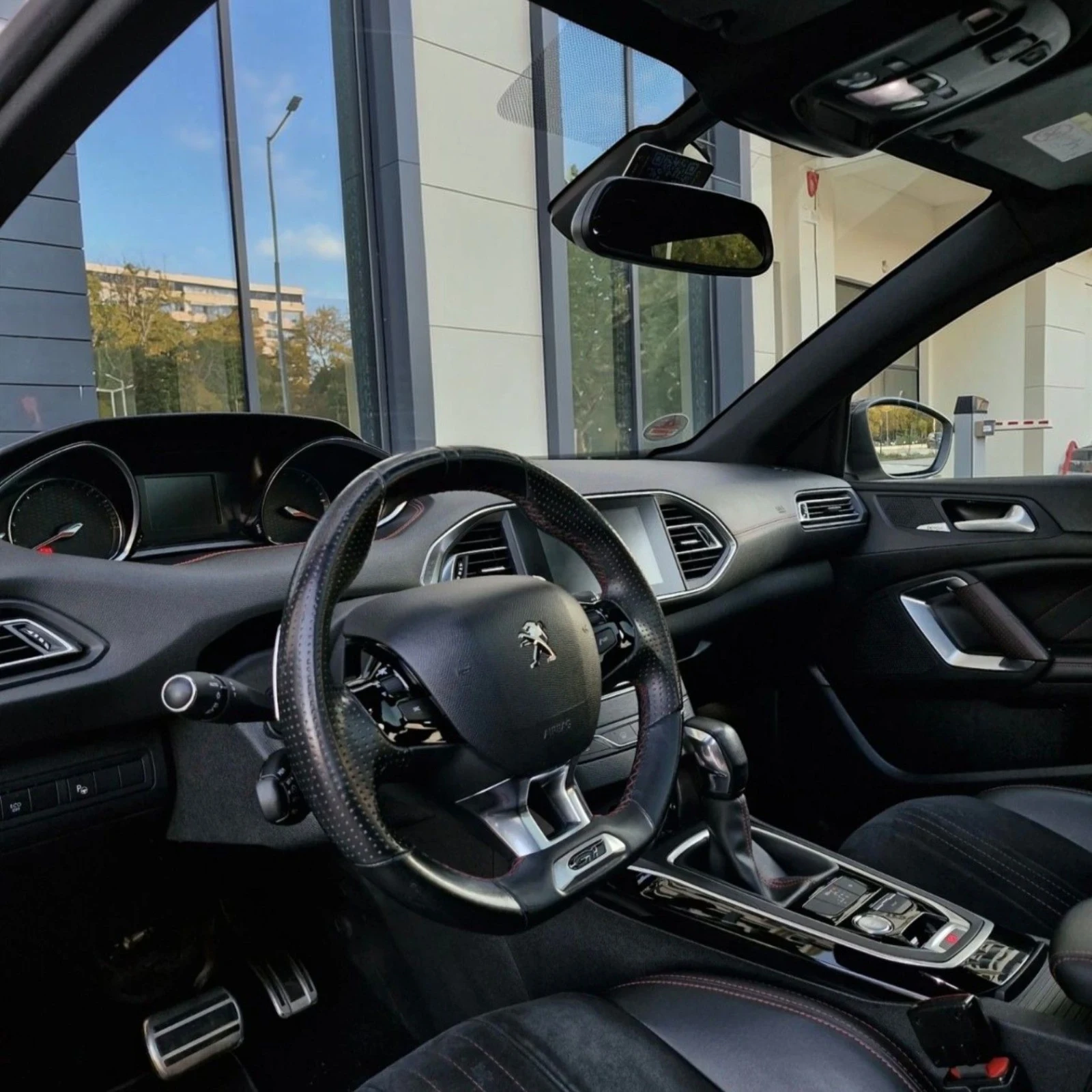 Peugeot 308 * GT LINE * АВТОМАТИК * 2.0HDI 180ps * DENON AUDIO, снимка 10 - Автомобили и джипове - 55631802