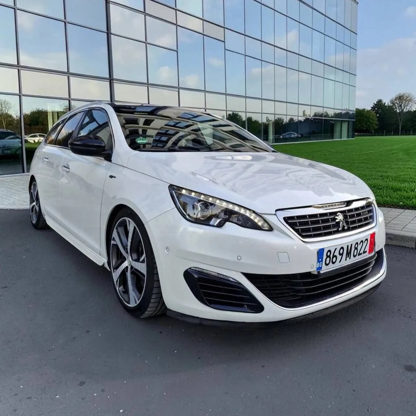 Peugeot 308 * GT LINE * АВТОМАТИК * 2.0HDI 180ps * DENON AUDIO, снимка 2 - Автомобили и джипове - 55631802