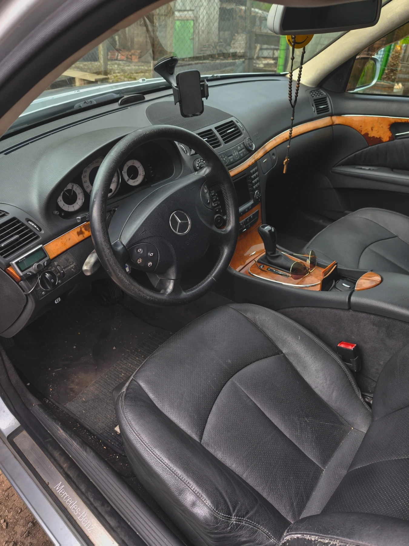 Mercedes-Benz E 280, снимка 3 - Автомобили и джипове - 56046148