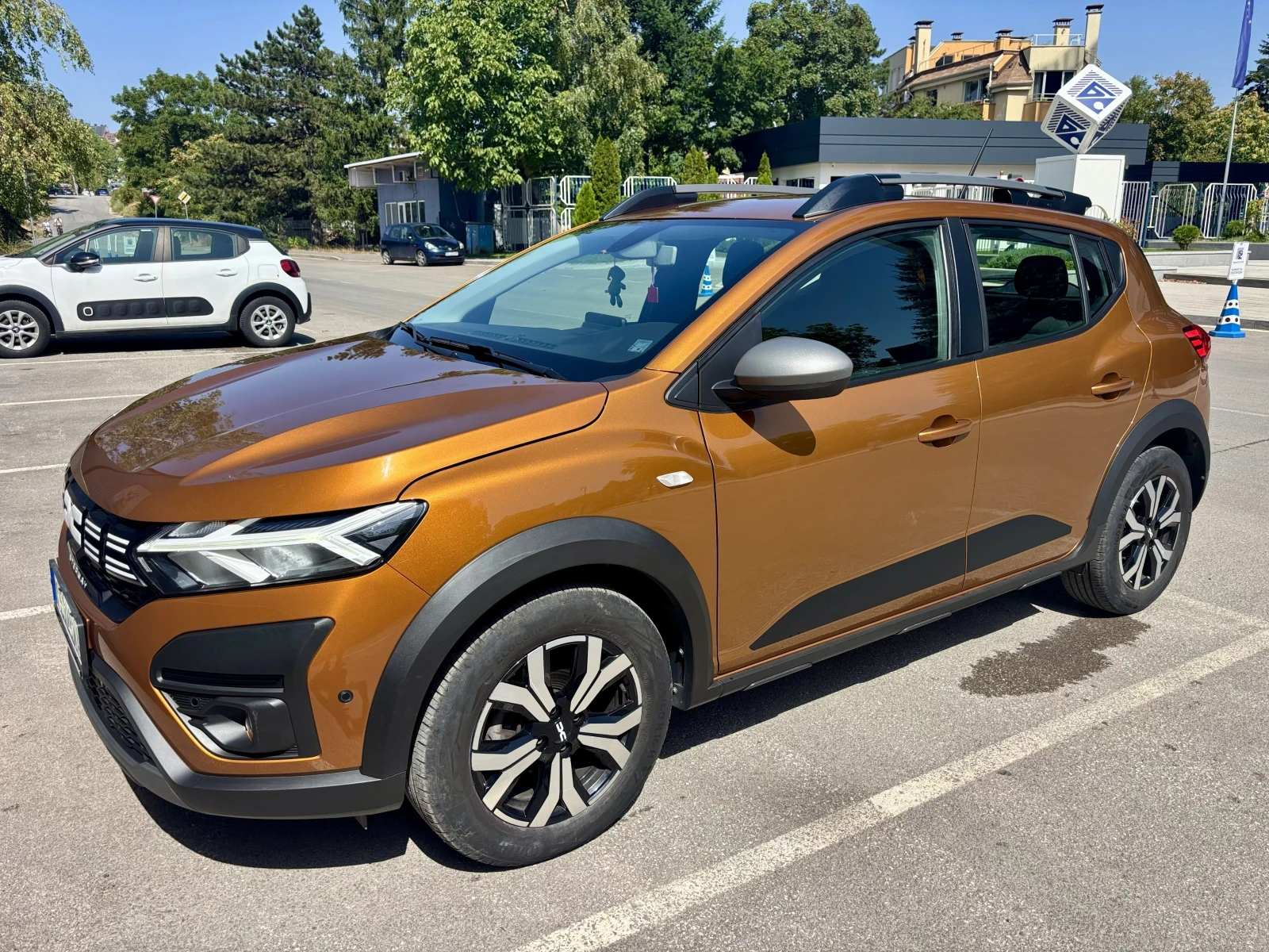 Dacia Sandero Stepway- Бензин/ Газ, 100к.с., снимка 6 - Автомобили и джипове - 55888927