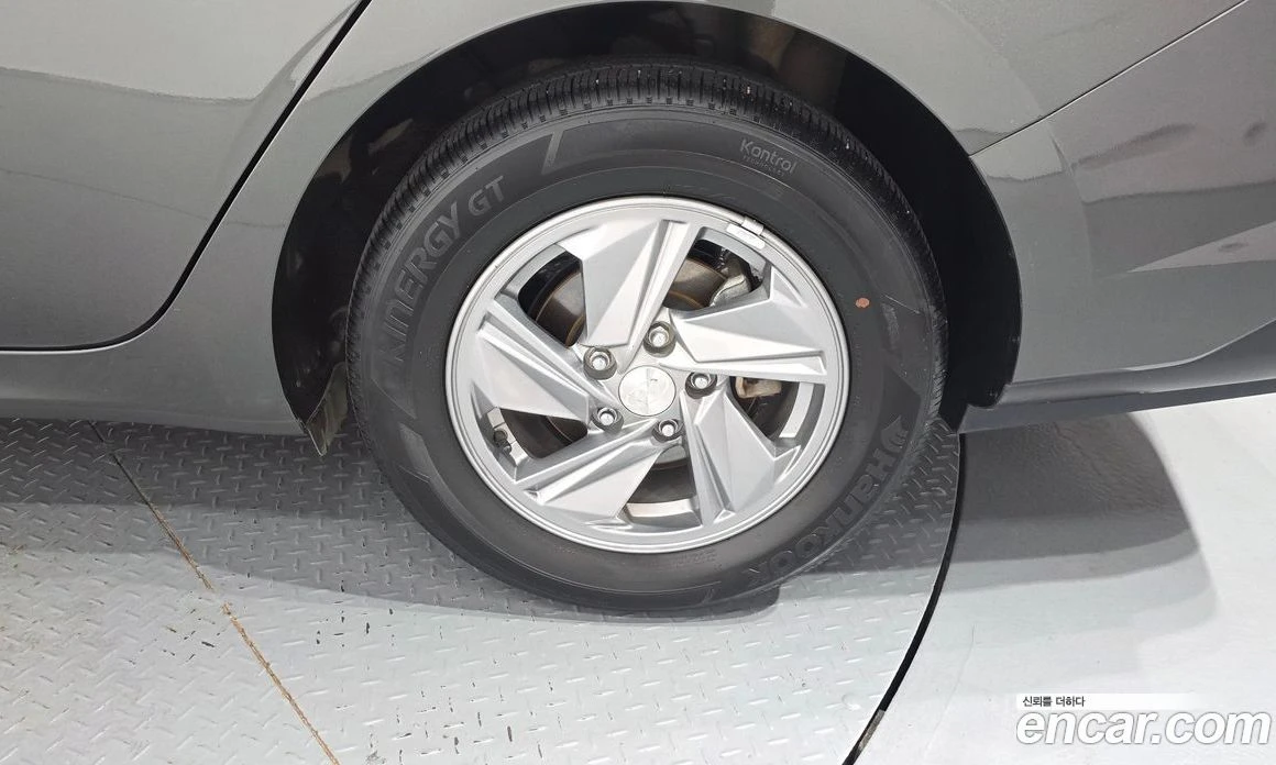 Hyundai Elantra 1.6 LPi Smart, снимка 7 - Автомобили и джипове - 55972720