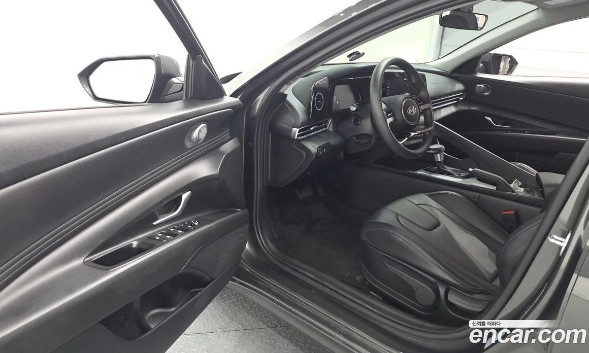 Hyundai Elantra 1.6 LPi Smart, снимка 13 - Автомобили и джипове - 55972720