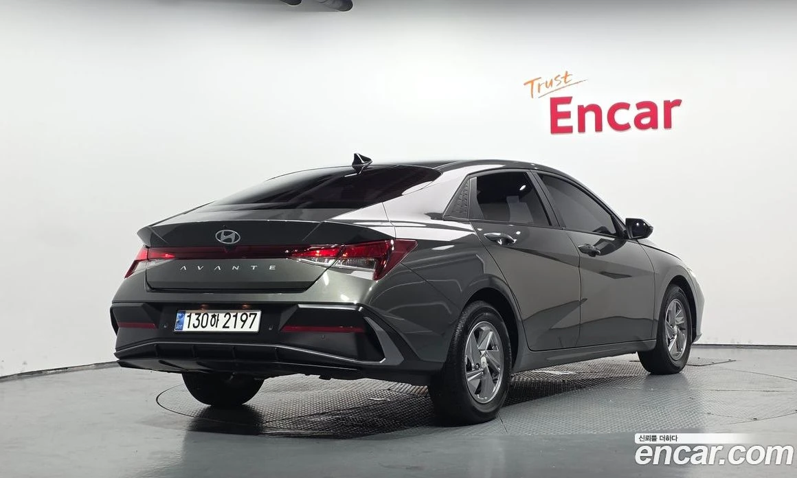 Hyundai Elantra 1.6 LPi Smart, снимка 2 - Автомобили и джипове - 55972720