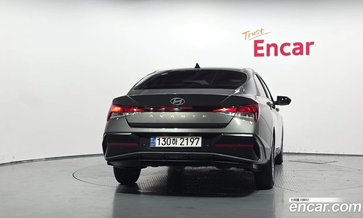 Hyundai Elantra 1.6 LPi Smart, снимка 4 - Автомобили и джипове - 55972720