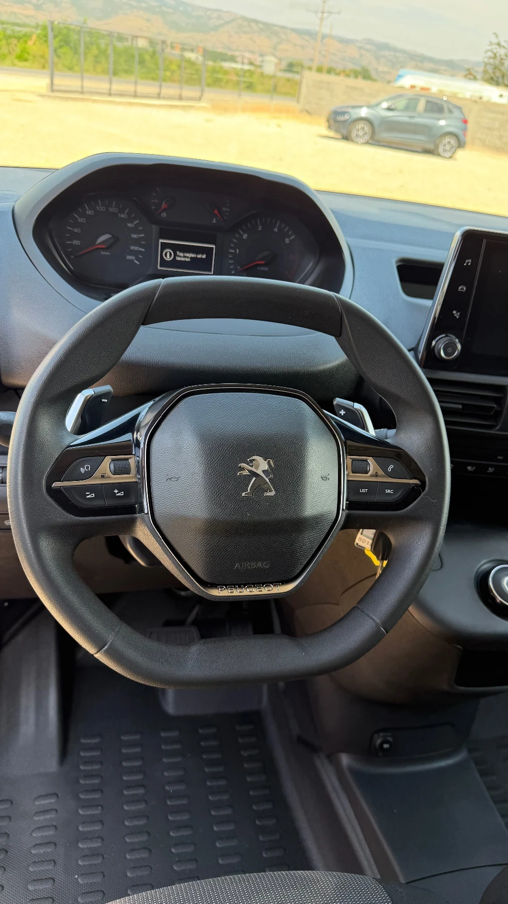 Peugeot Partner AUTOMATIC EAT8, снимка 10 - Автомобили и джипове - 56075699
