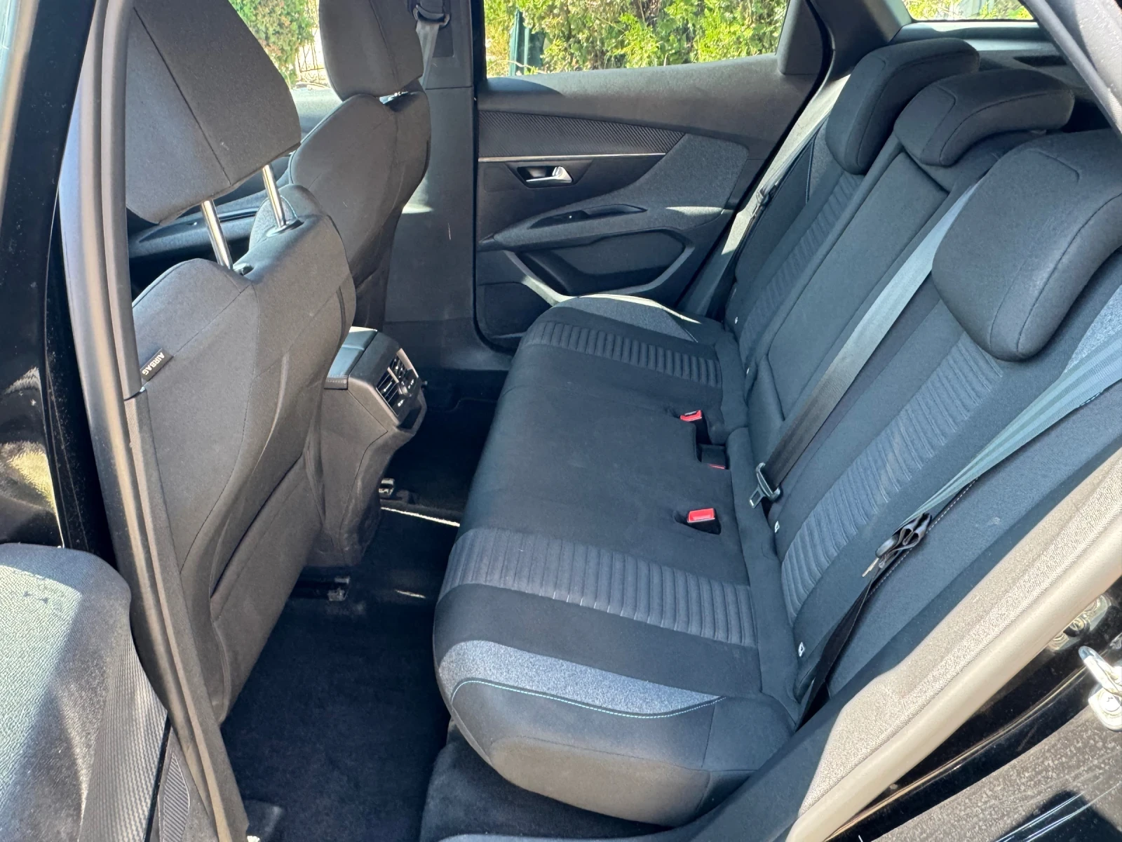 Peugeot 3008 Active, снимка 11 - Автомобили и джипове - 56153858