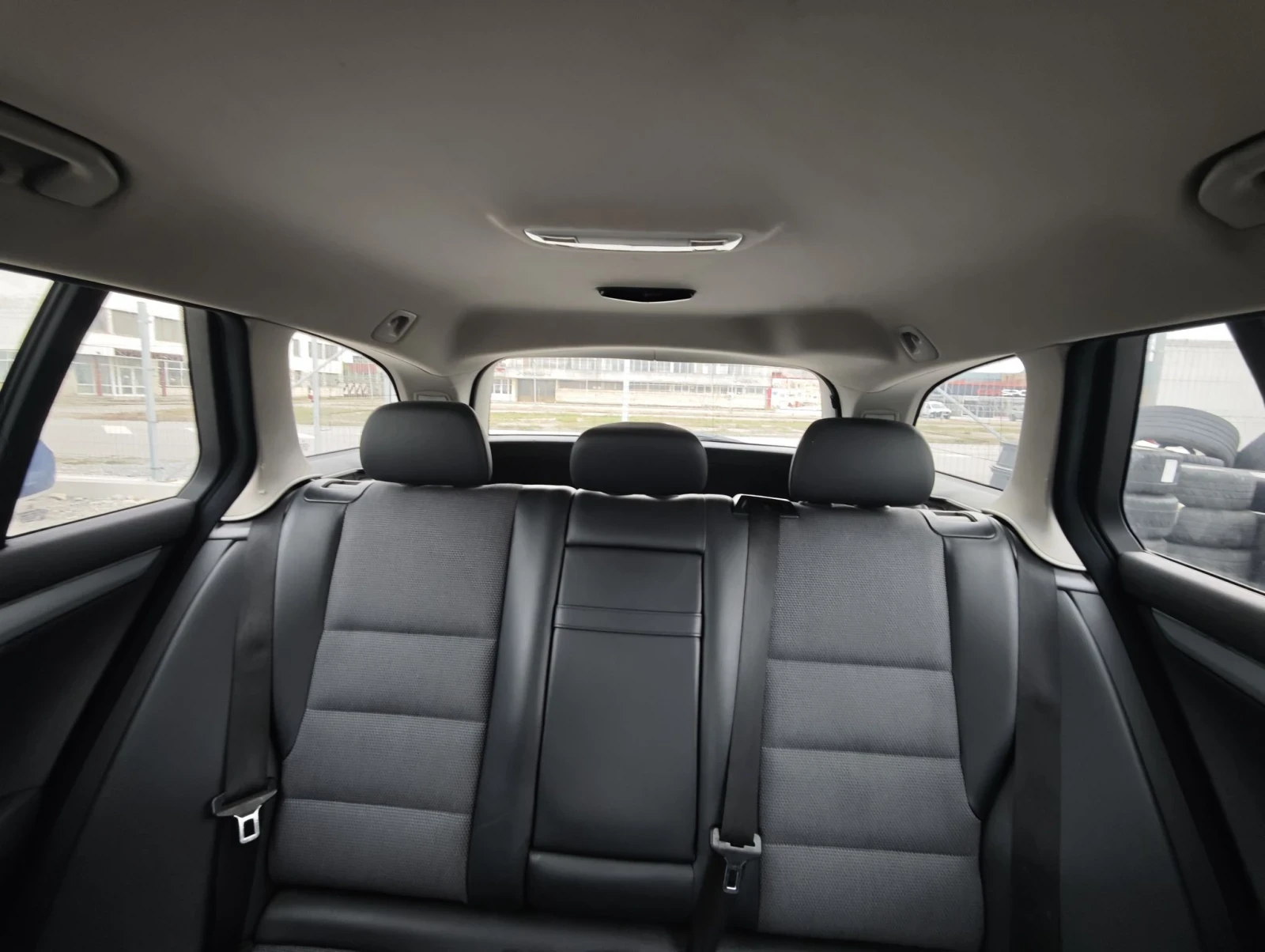 Mercedes-Benz E 220 2.2cdi, снимка 11 - Автомобили и джипове - 56299945