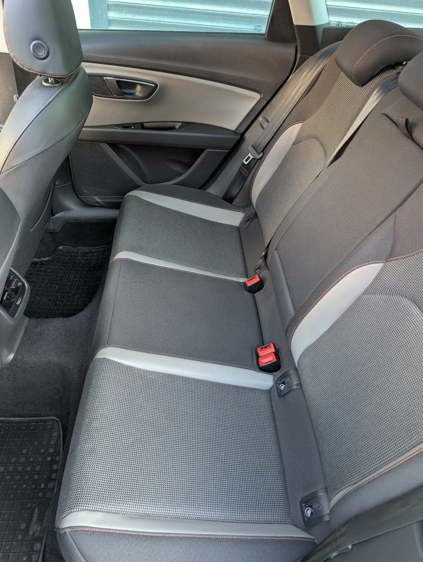 Seat Leon X-perience, снимка 10 - Автомобили и джипове - 56389029