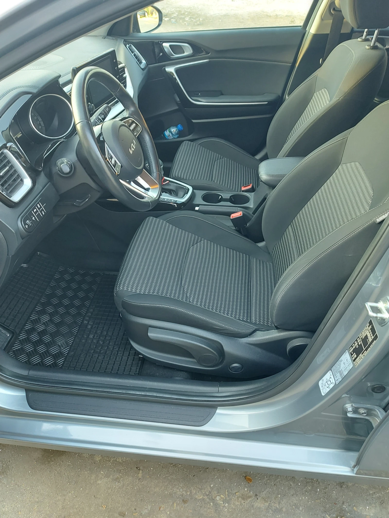 Kia Ceed, снимка 5 - Автомобили и джипове - 56449687