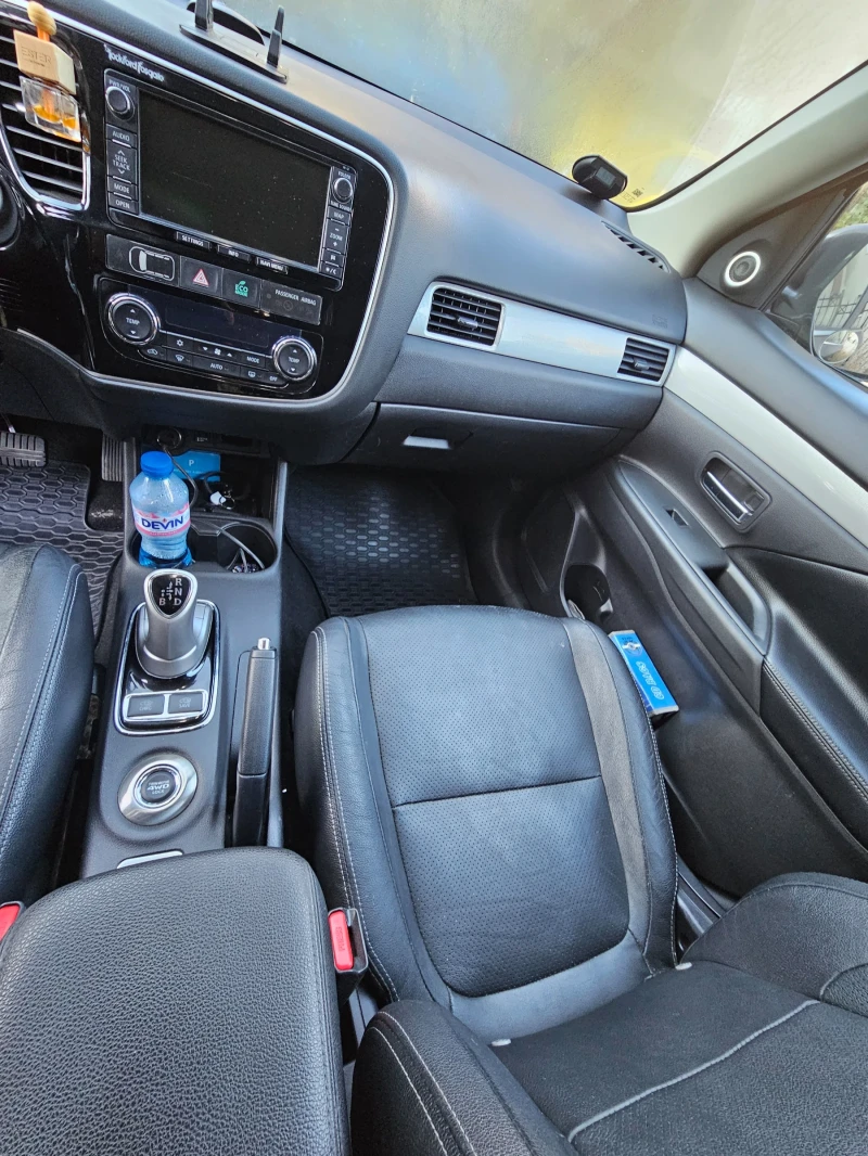 Mitsubishi Outlander Phev (plug-in hibrid) , снимка 14 - Автомобили и джипове - 52218372