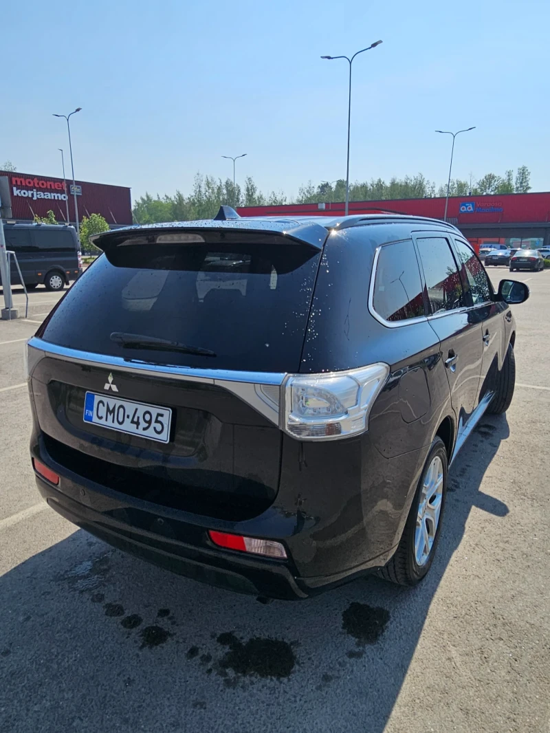Mitsubishi Outlander Phev (plug-in hibrid) , снимка 7 - Автомобили и джипове - 52218372