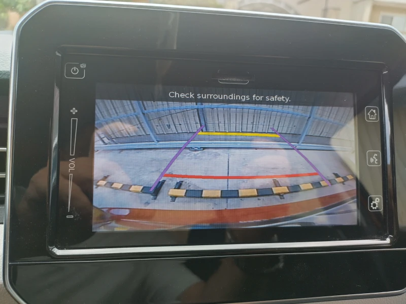 Suzuki Ignis, снимка 10 - Автомобили и джипове - 52045490