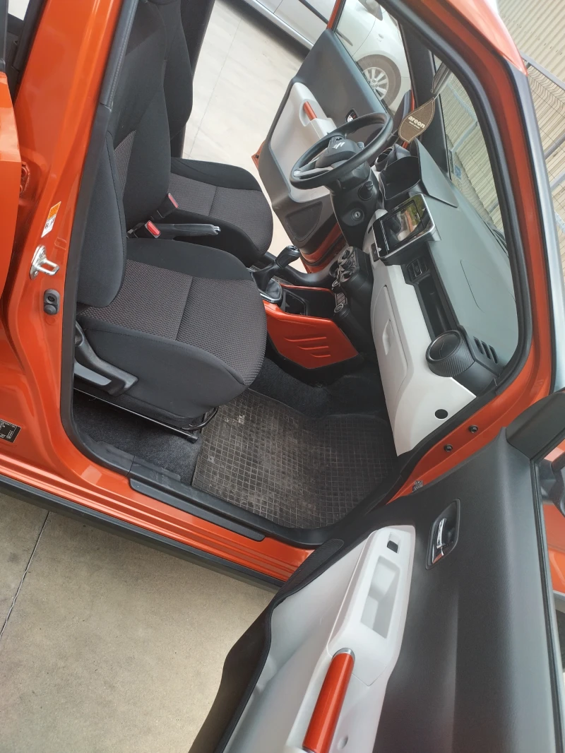 Suzuki Ignis, снимка 16 - Автомобили и джипове - 52045490