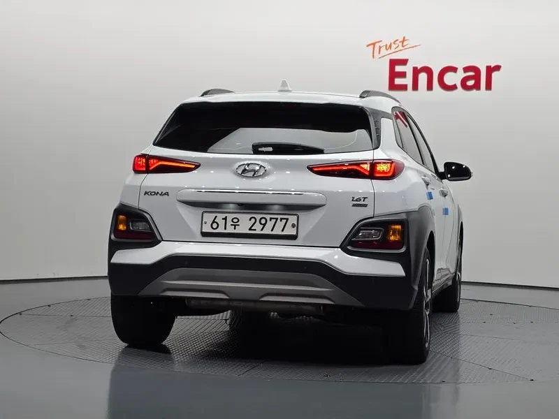 Hyundai Kona 1.6Т, снимка 4 - Автомобили и джипове - 54257155