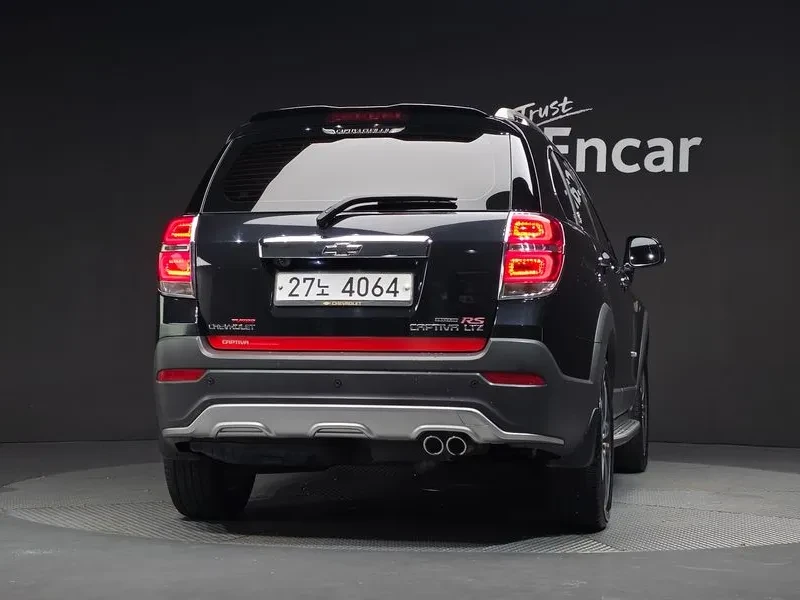 Chevrolet Captiva 2.0L/2WD, снимка 4 - Автомобили и джипове - 56699345