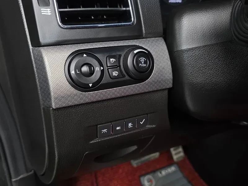 Chevrolet Captiva 2.0L/2WD, снимка 12 - Автомобили и джипове - 56699345
