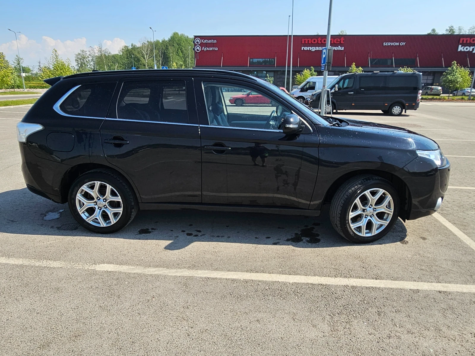 Mitsubishi Outlander Phev (plug-in hibrid)  - изображение 2