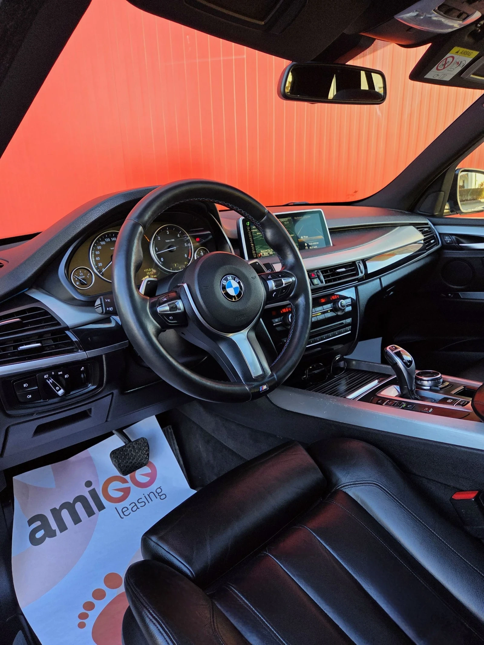 BMW X5 M-Пакет/Панорама/Амбиентно осветление, снимка 9 - Автомобили и джипове - 54378495