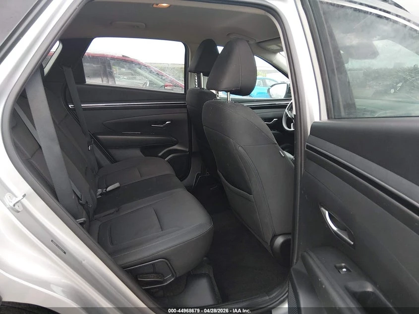 Hyundai Tucson 2.5l Sel, снимка 8 - Автомобили и джипове - 54571804