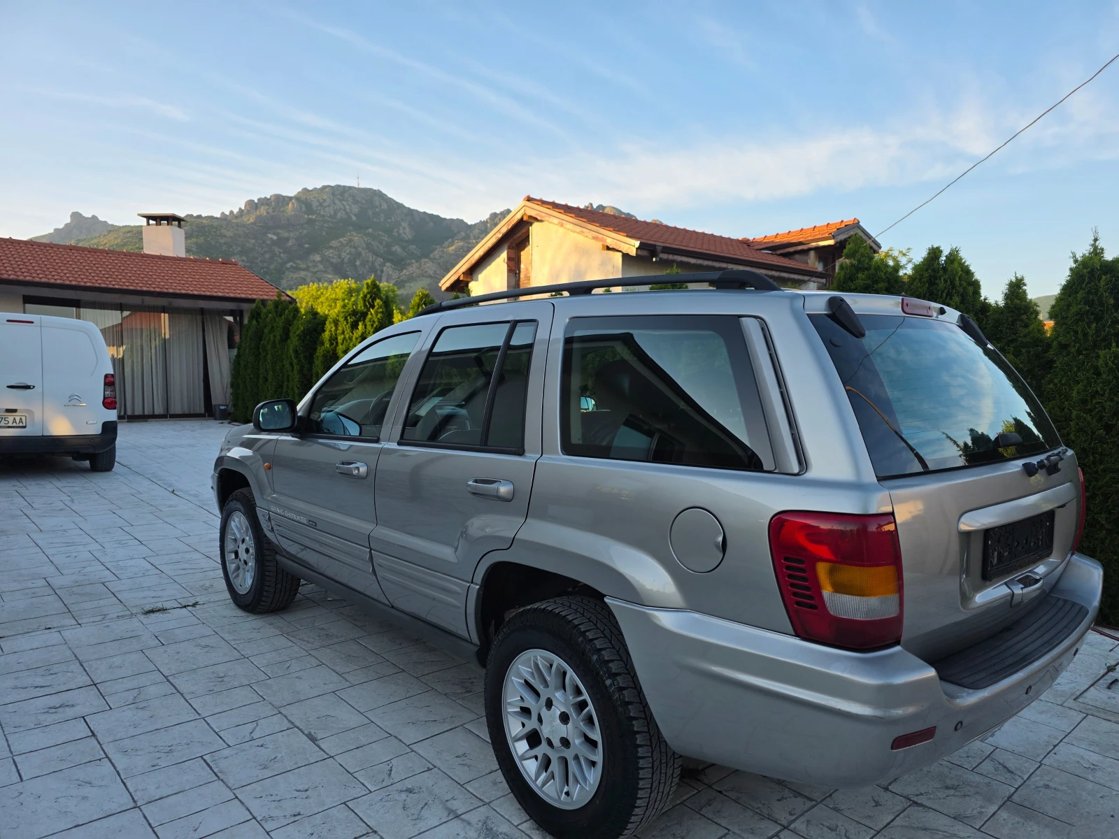 Jeep Grand cherokee 2.7 CRD , снимка 8 - Автомобили и джипове - 54723498