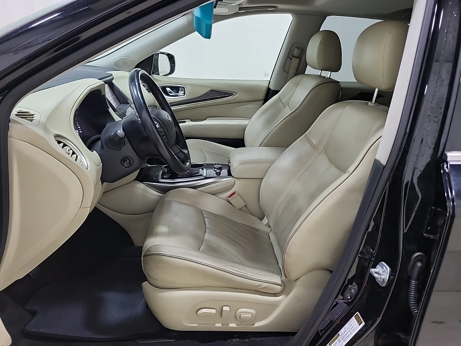 Infiniti QX60 PREMIUM AWD, снимка 8 - Автомобили и джипове - 55004554