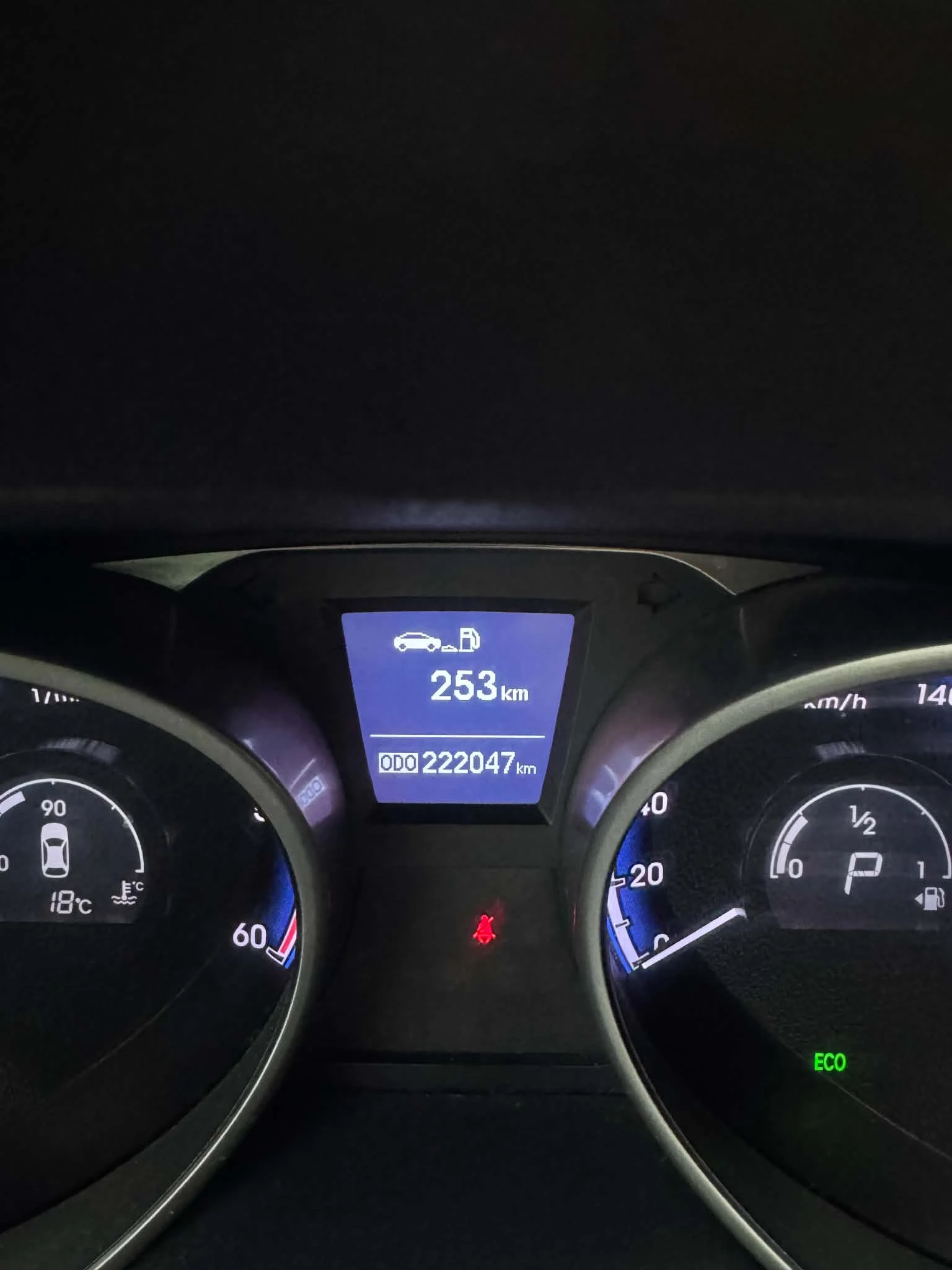 Hyundai IX35, снимка 10 - Автомобили и джипове - 55772467