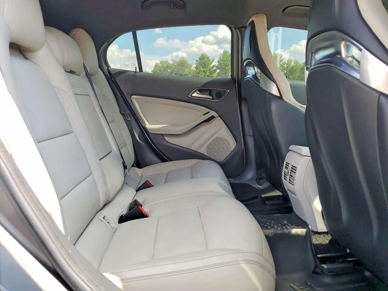 Mercedes-Benz GLA 45 AMG * CARFAX * ����� �� ����������� | Mobile.bg � ����������� 11