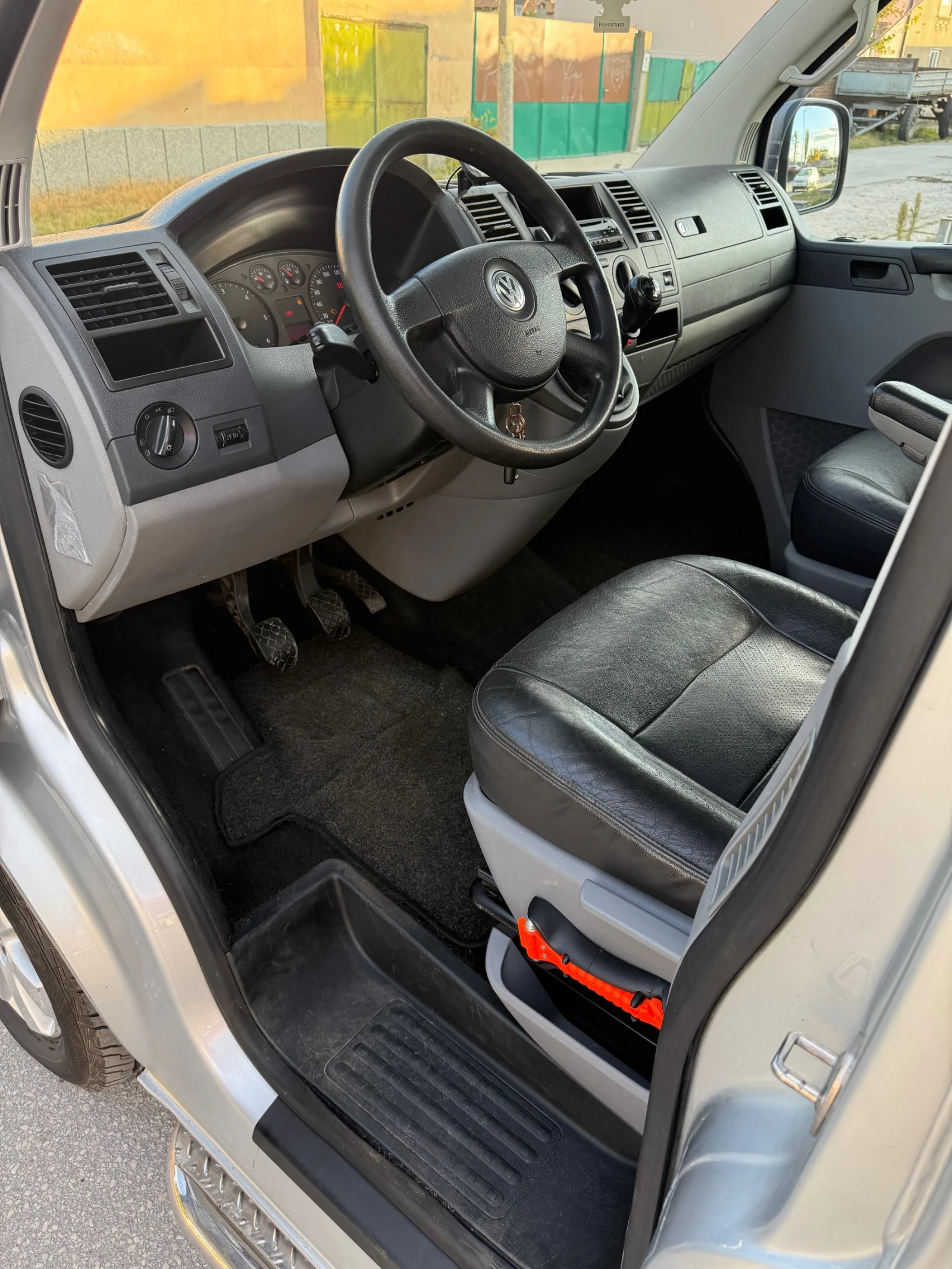 VW Transporter 2.5TDI 131, Long, 5, Airco | Mobile.bg   9