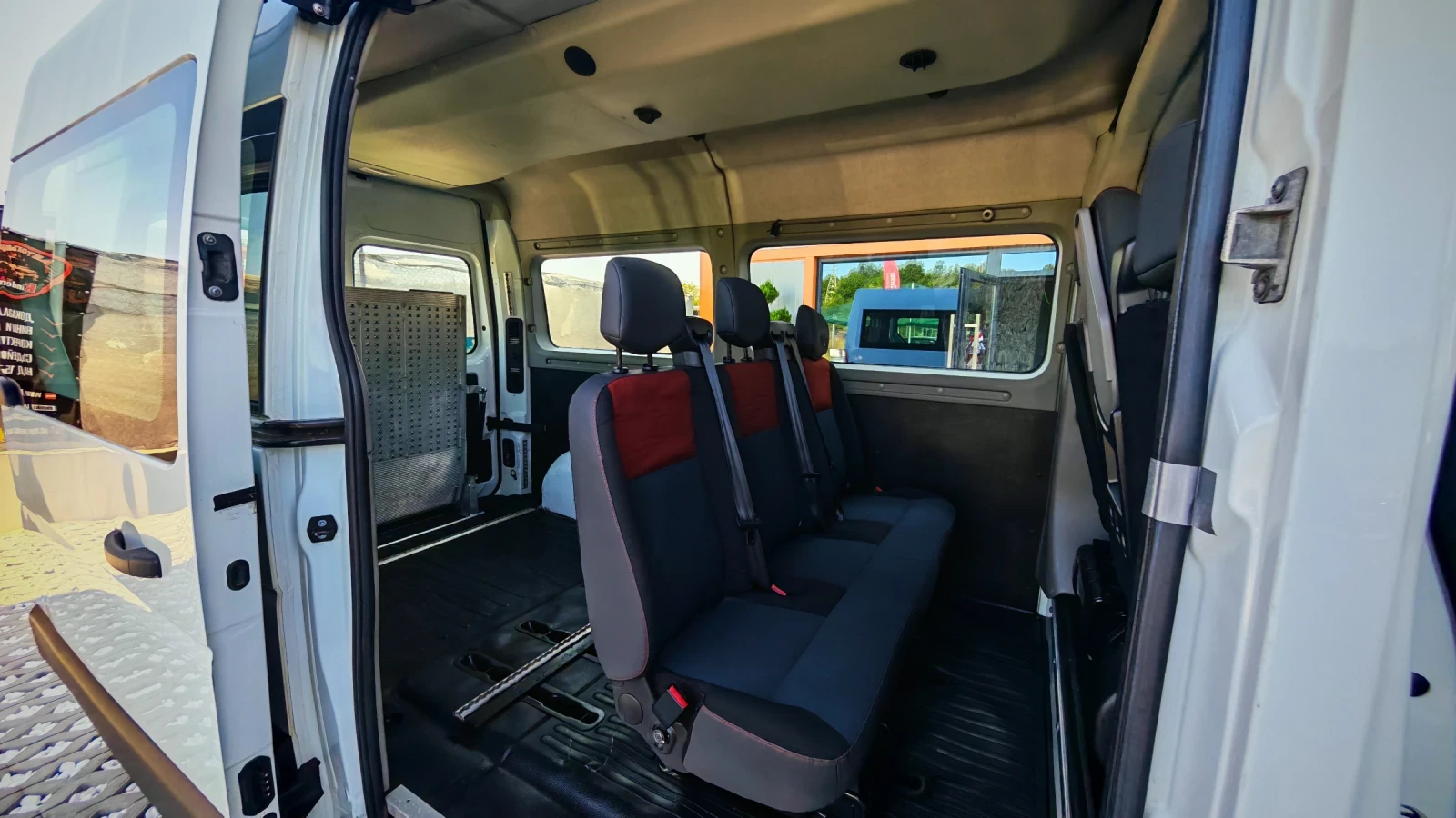 Renault Master 2.3dci Инвалидна рампа, климатична инсталация!, снимка 9 - Бусове и автобуси - 55823978